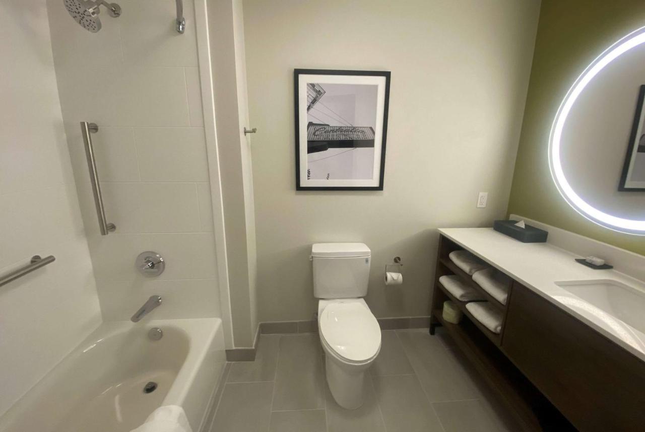 La Quinta Inn & Suites By Wyndham Centralia Bagian luar foto