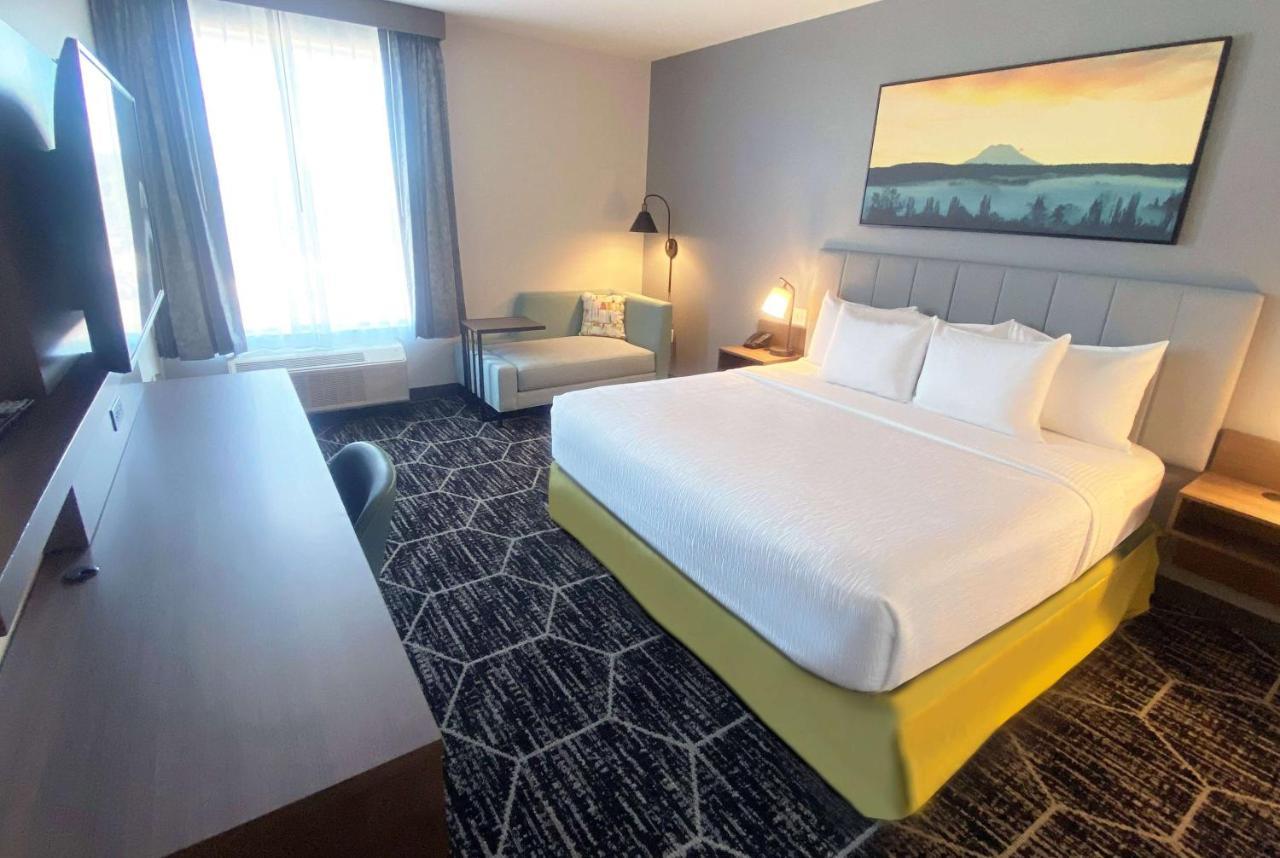 La Quinta Inn & Suites By Wyndham Centralia Bagian luar foto