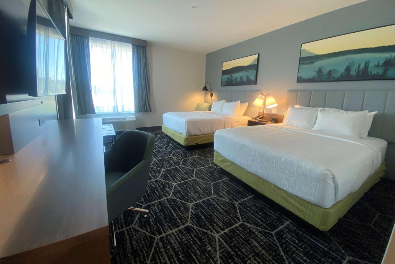 La Quinta Inn & Suites By Wyndham Centralia Bagian luar foto