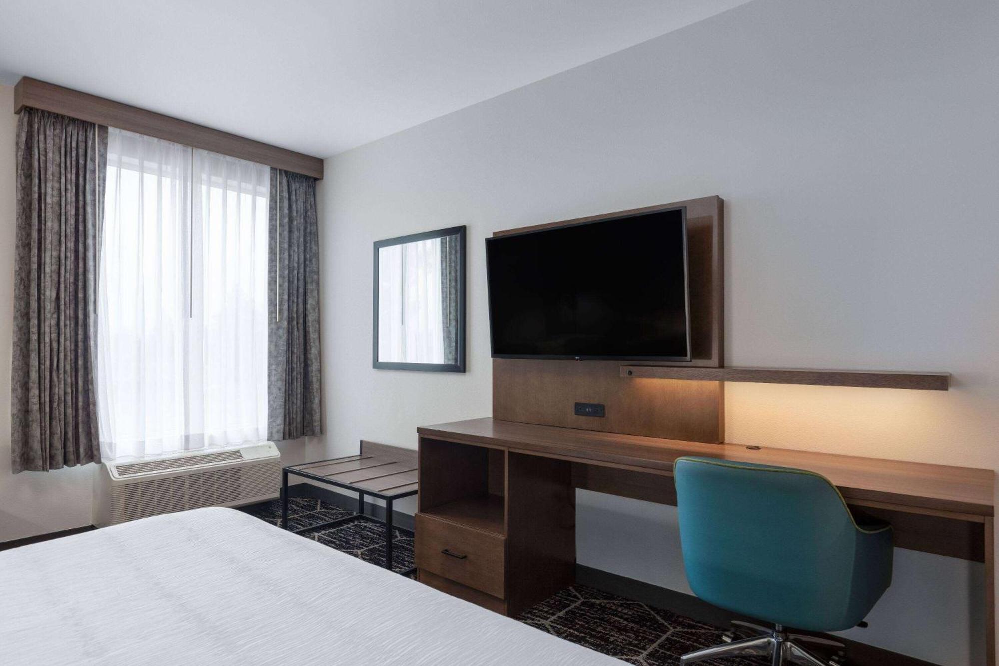 La Quinta Inn & Suites By Wyndham Centralia Bagian luar foto