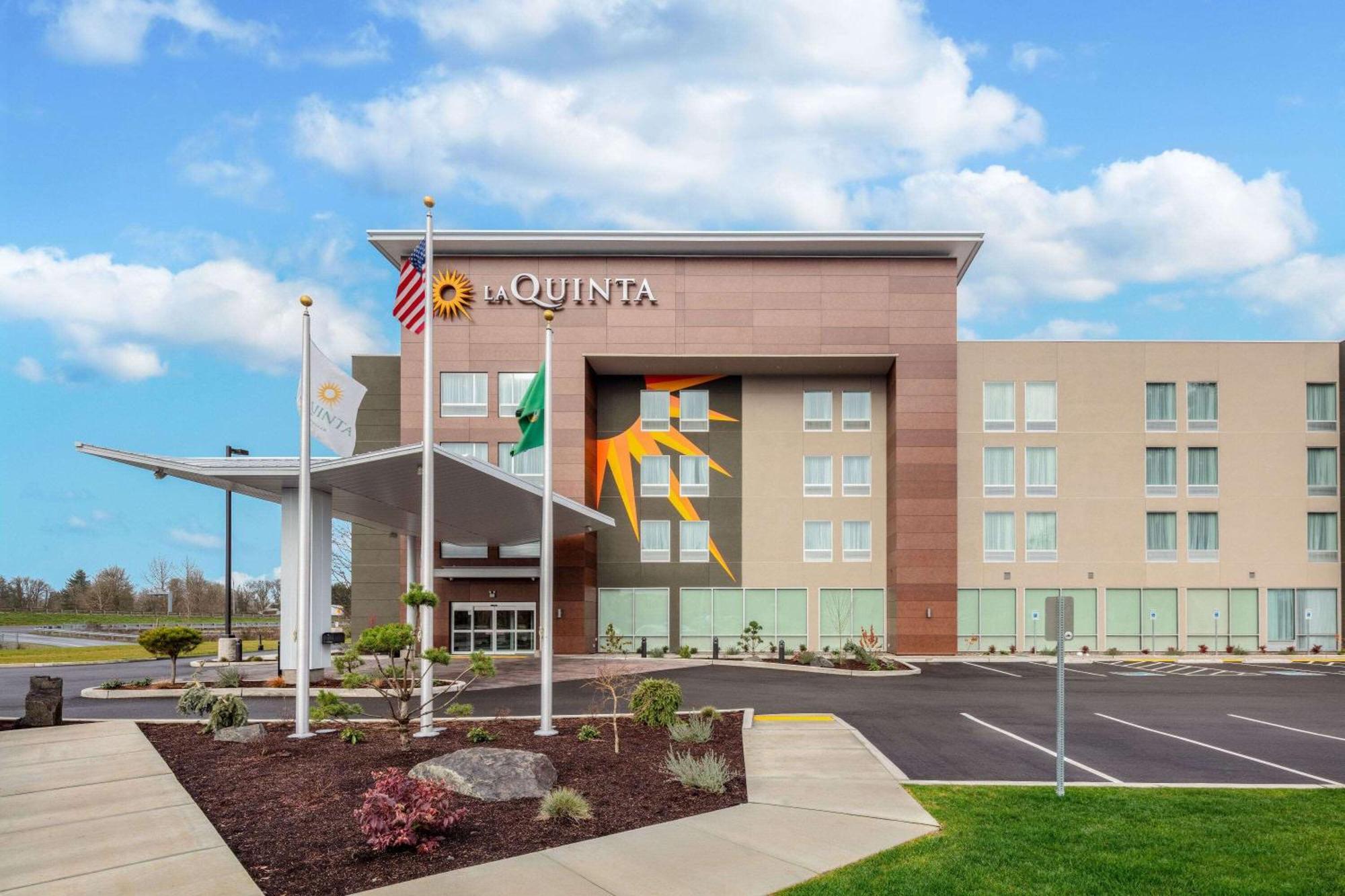 La Quinta Inn & Suites By Wyndham Centralia Bagian luar foto